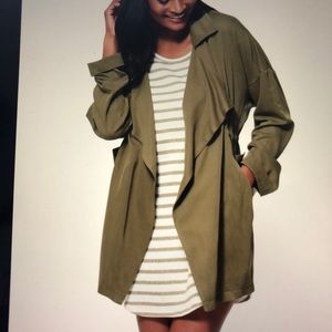 Open front shawl collar jacket in grey.